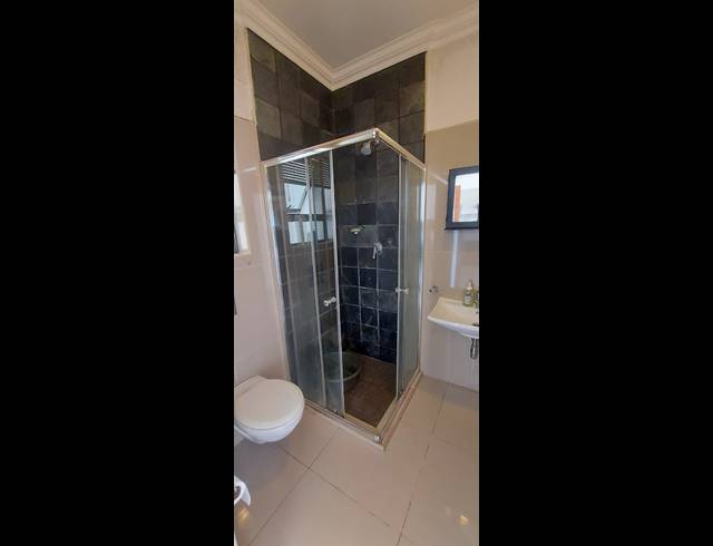1 BEDROOM APARTMENT FOR SALE IN UMHLANGA RIDGE